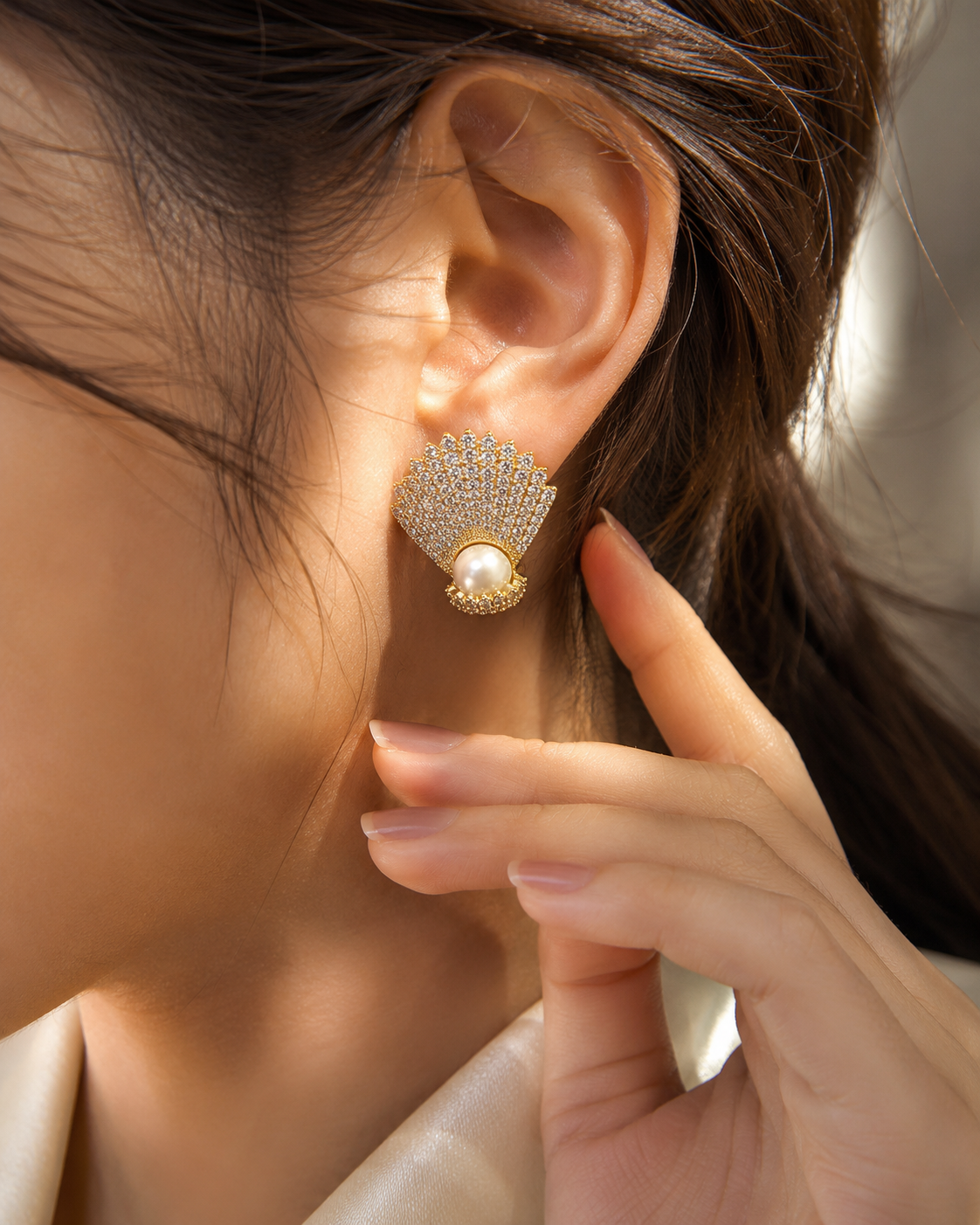 Elegant Gold Leaf Pearl Earrings