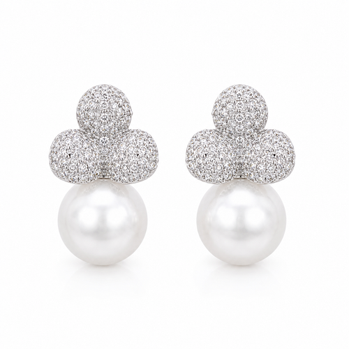 Clover Pearl Stud Earrings