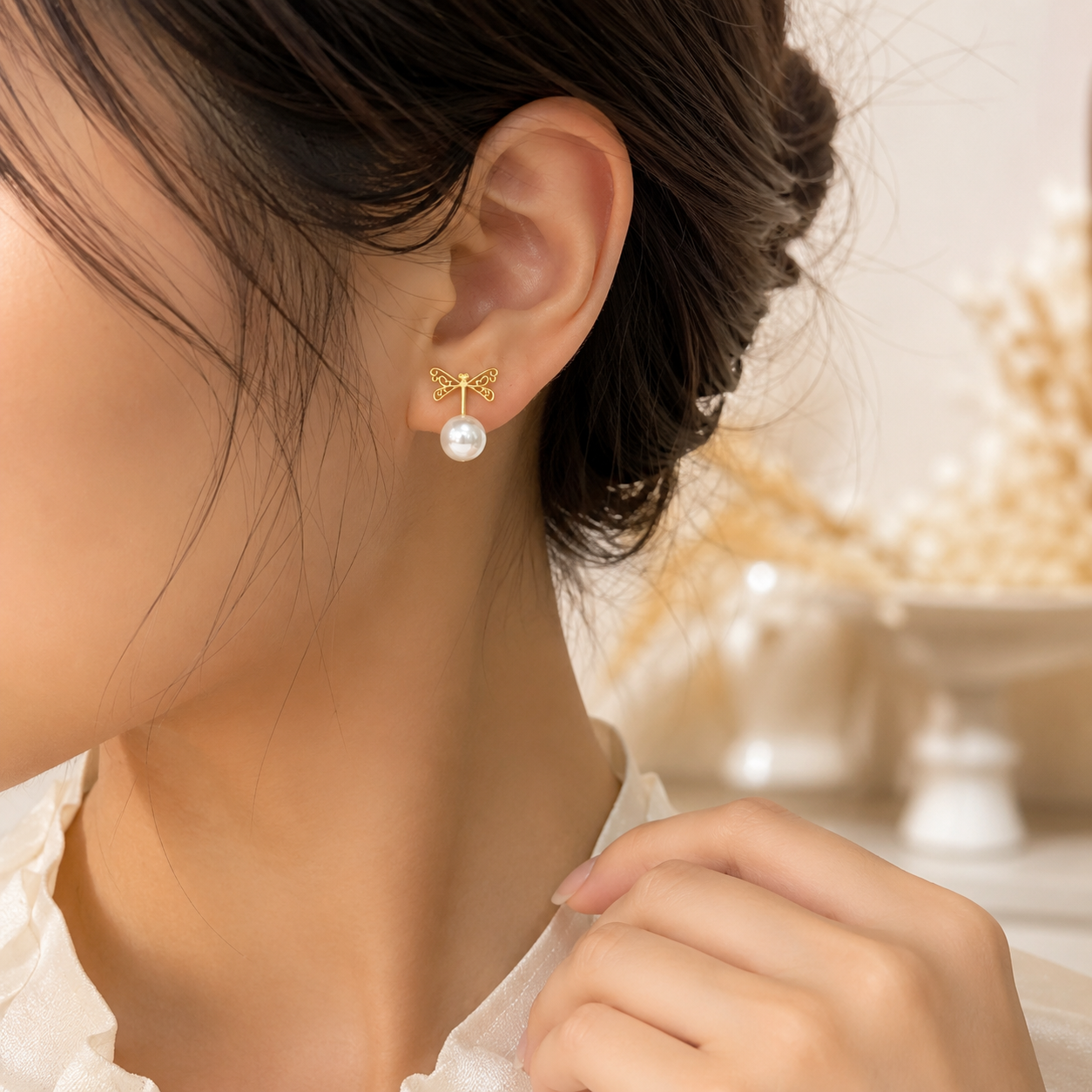 Dragonfly Pearl Stud