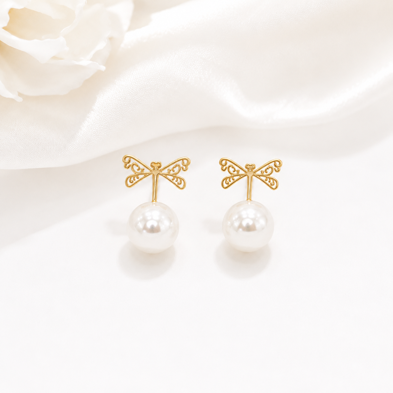 Dragonfly Pearl Stud