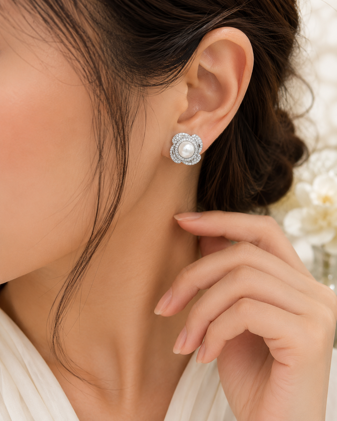 Elegant Floral Pearl Stud Earrings