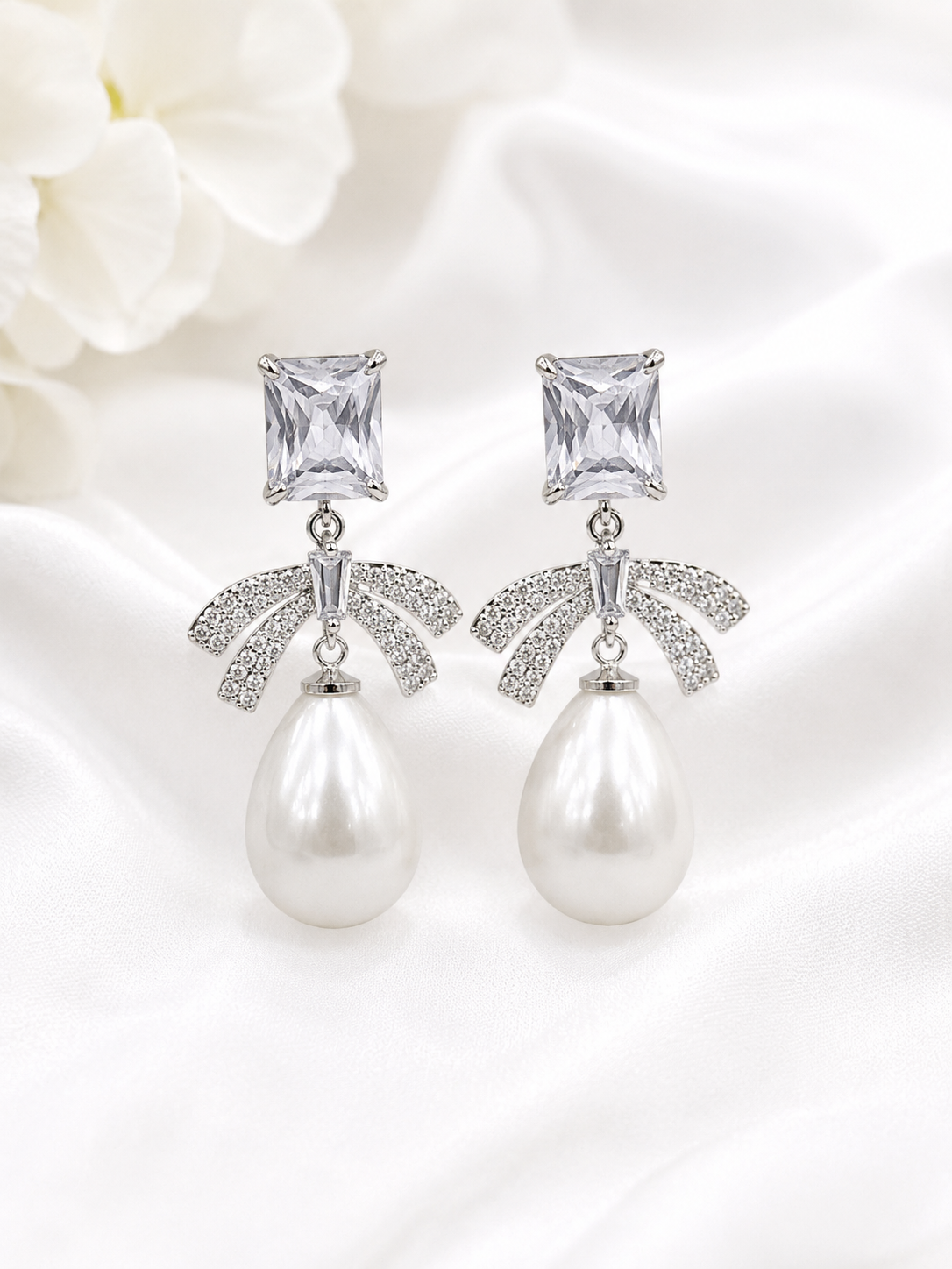 Luxury Pearl Bow Drop Earrings